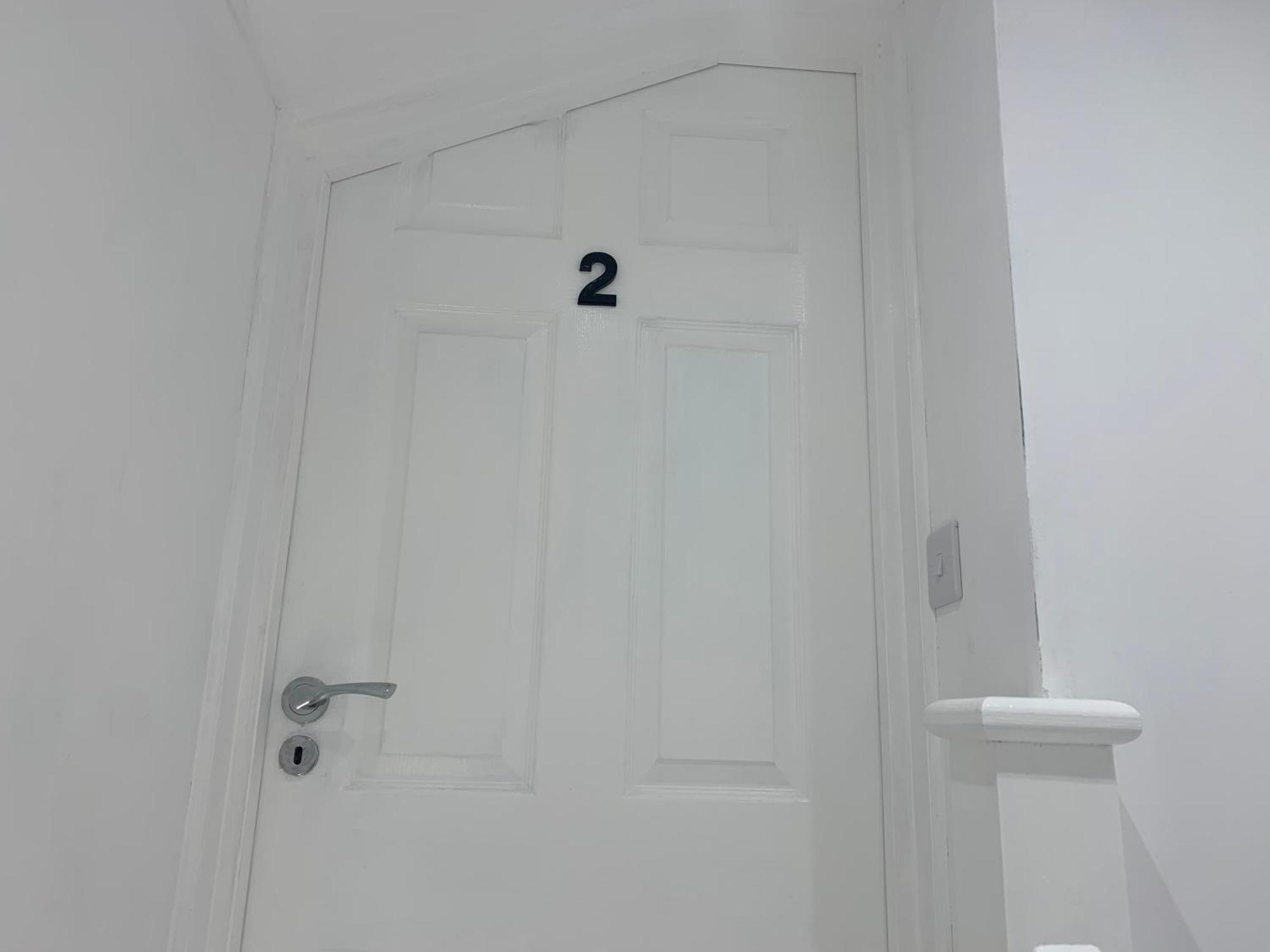 Air Conditioned Modern Double Bed Room With Private Attached Bathroom - Free Parking - Near London Heathrow Airport & Southall Broadway Zewnętrze zdjęcie